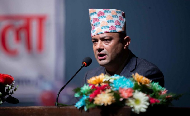 भ्रष्टाचारविरुद्ध कलम चलाउन पत्रकारलाई स्वास्थ्यमन्त्री गिरीकाे आग्रह 